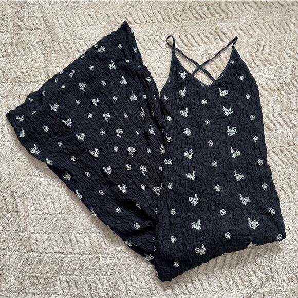 Bisou Bisou Black Maxi Bodycon Stretch Dress with White Green Floral Pattern - Picture 5 of 7